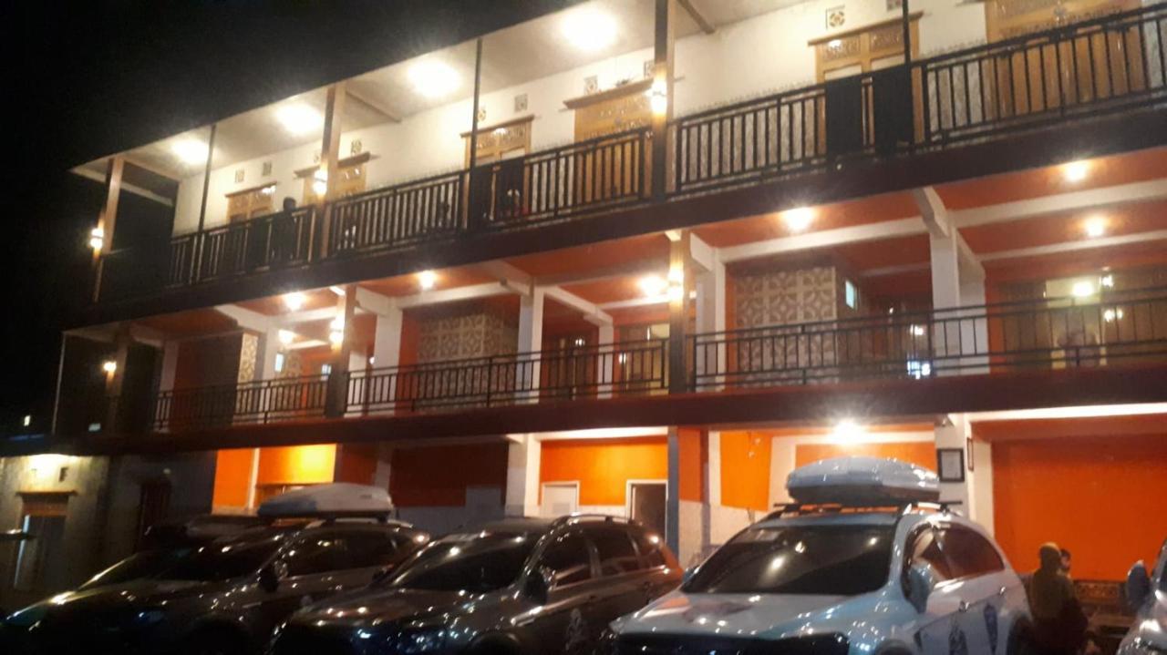 Hotel Nur Cahaya - Syariah Probolinggo Exteriér fotografie